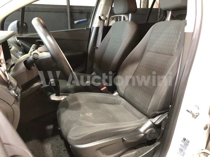 Chevrolet Trax 2016 — 36