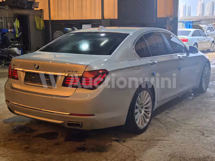 BMW 7 Series (F01) 2013 — 5