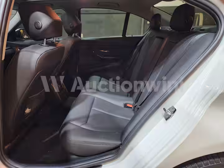 BMW 3 Series 2012 — 15