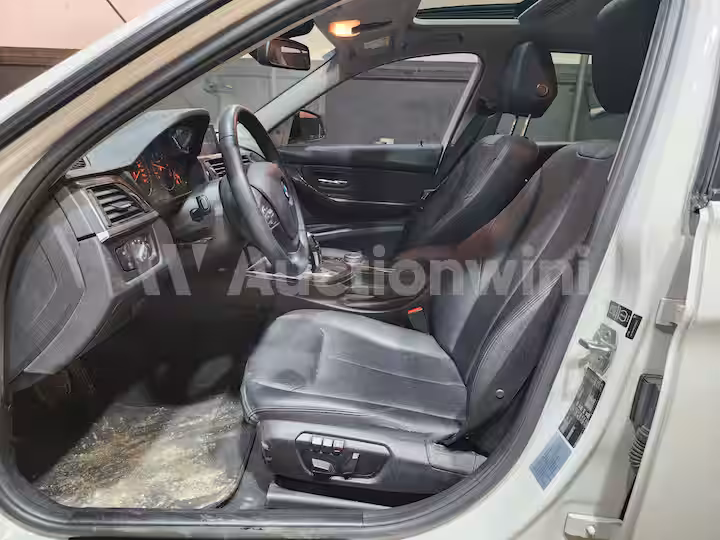 BMW 3 Series 2015 — 17