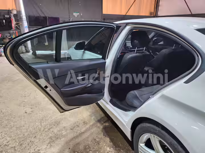 BMW 3 Series 2015 — 19