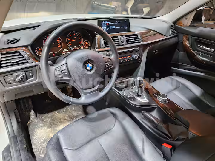 BMW 3 Series 2015 — 35