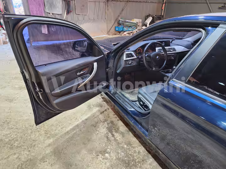 BMW 3 Series 2013 — 16