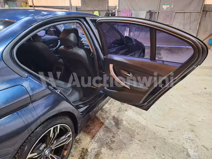 BMW 3 Series 2013 — 27