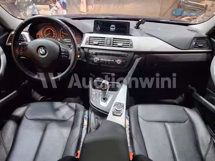 BMW 3 Series 2013 — 33