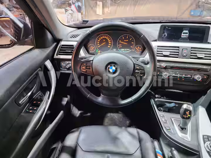 BMW 3 Series 2013 — 34