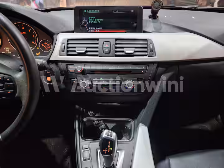 BMW 3 Series 2013 — 42