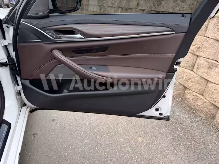 BMW 5 Series 2023 — 52