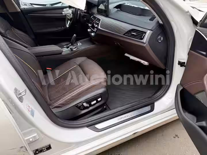 BMW 5 Series 2023 — 53
