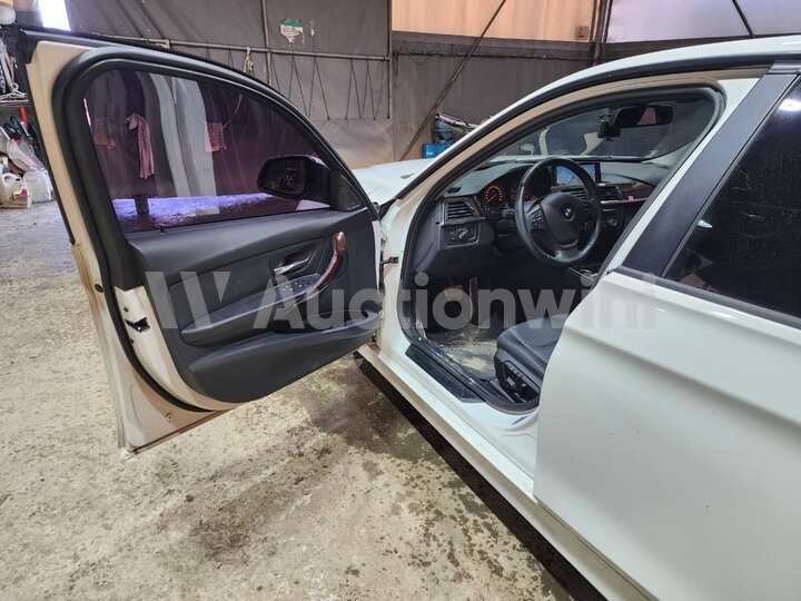 BMW 3 Series 2013 — 16