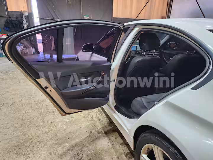 BMW 3 Series 2013 — 19