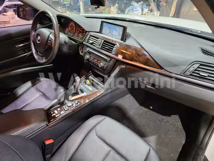 BMW 3 Series 2013 — 33