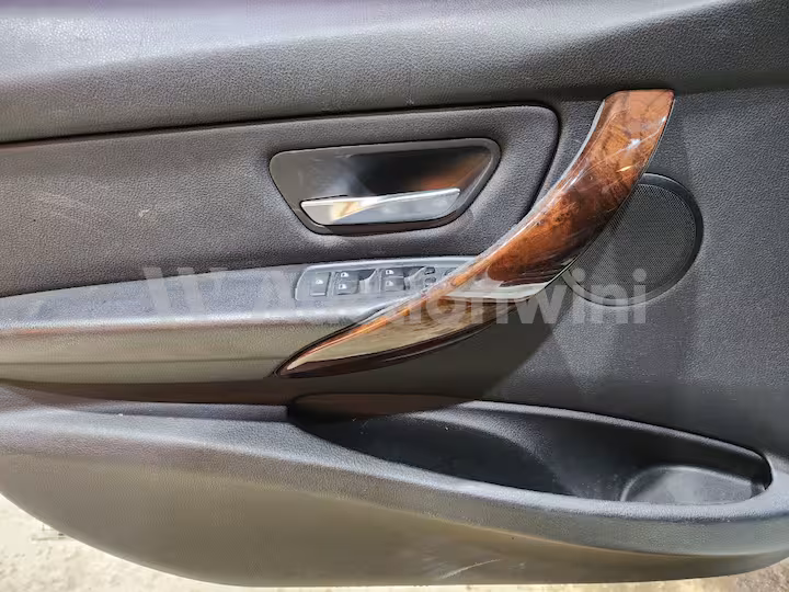 BMW 3 Series 2013 — 37