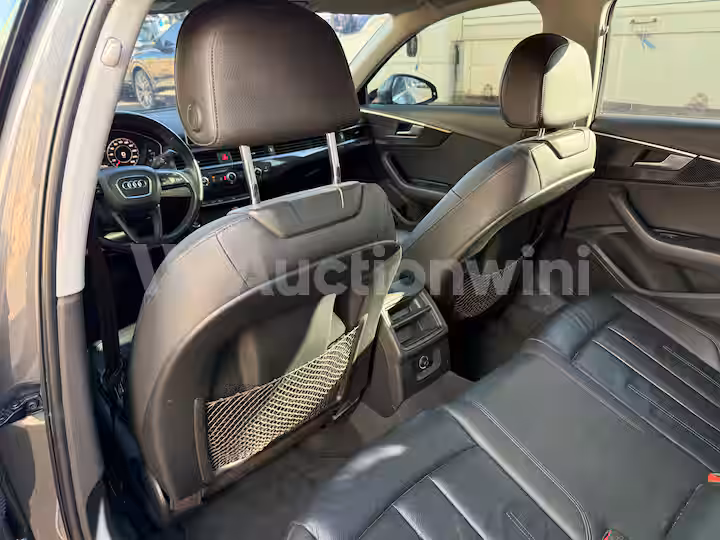 Audi A4 2016 — 42