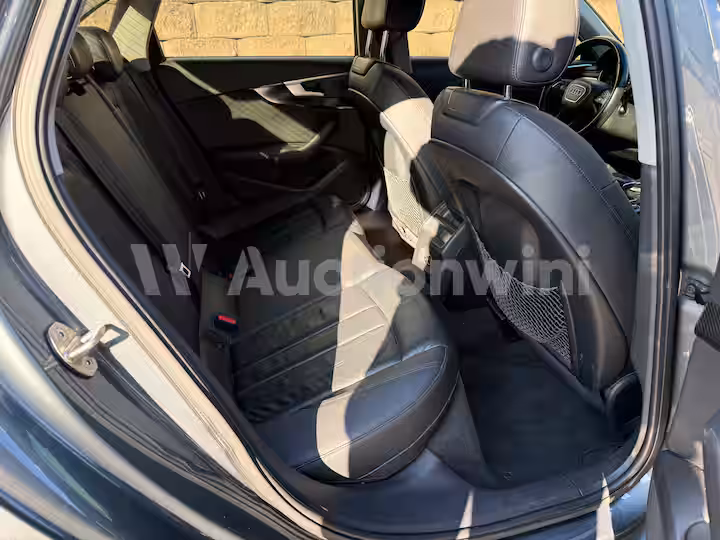 Audi A4 2016 — 44
