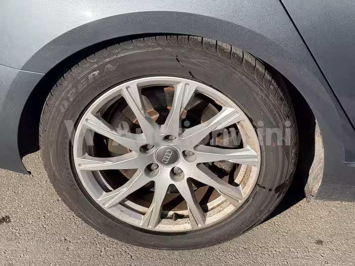 Audi A4 2016 — 52