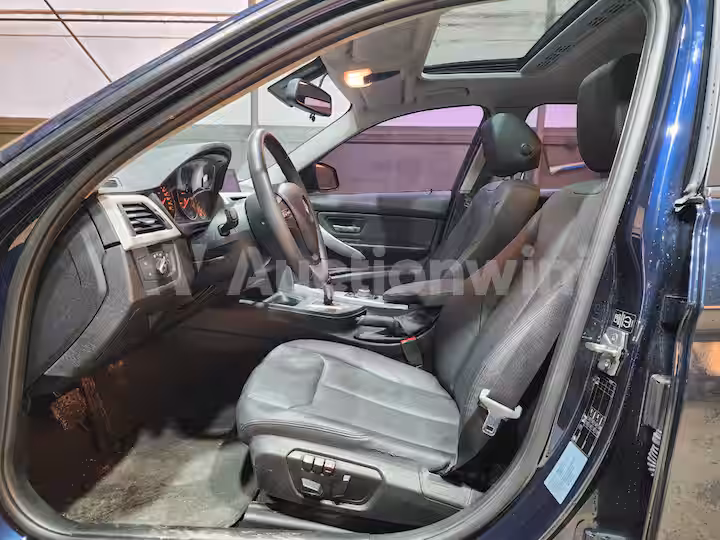 BMW 3 Series 2013 — 17
