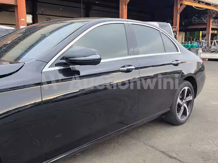 Mercedes Benz E Class 2020 — 12