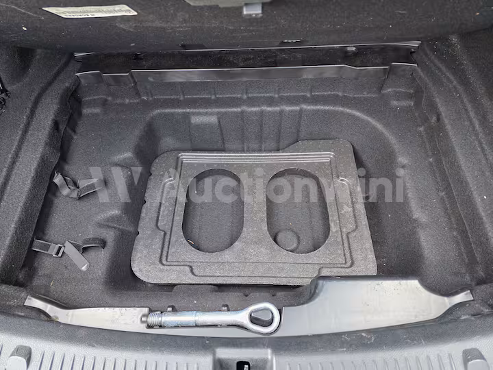Mercedes Benz E Class 2020 — 18