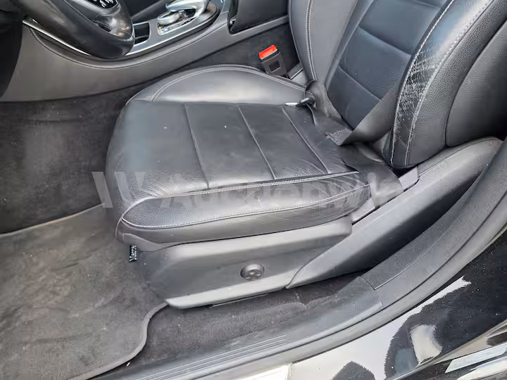 Mercedes Benz E Class 2020 — 22