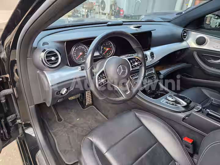 Mercedes Benz E Class 2020 — 23