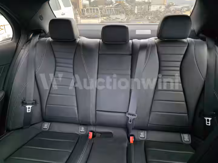 Mercedes Benz E Class 2020 — 30