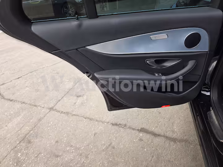 Mercedes Benz E Class 2020 — 33