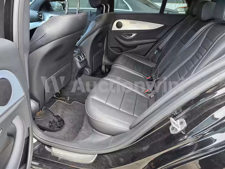 Mercedes Benz E Class 2020 — 34