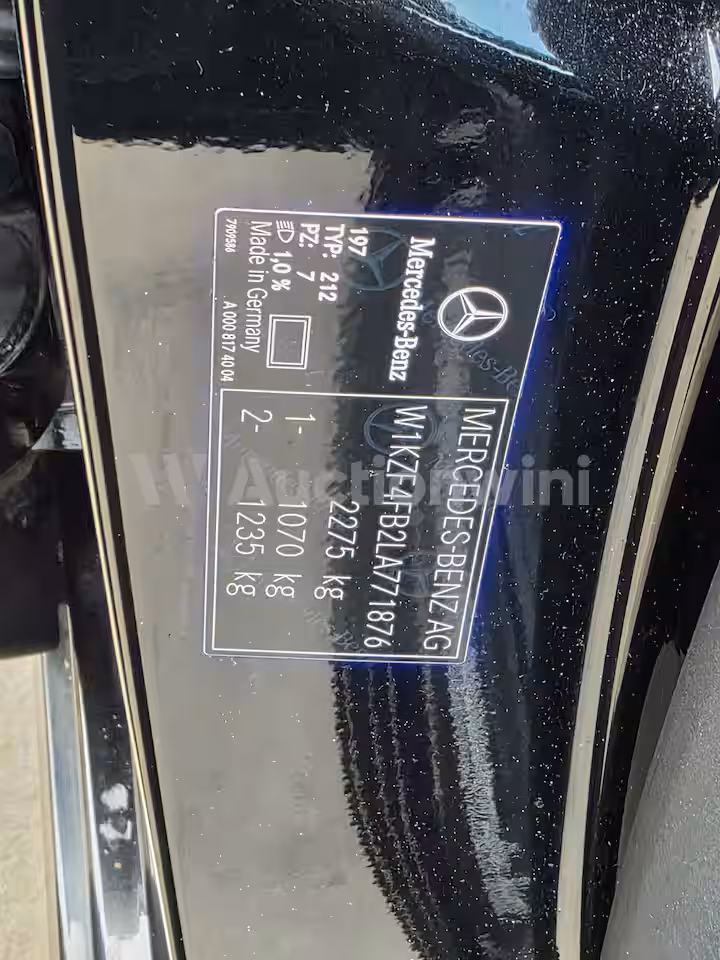 Mercedes Benz E Class 2020 — 46