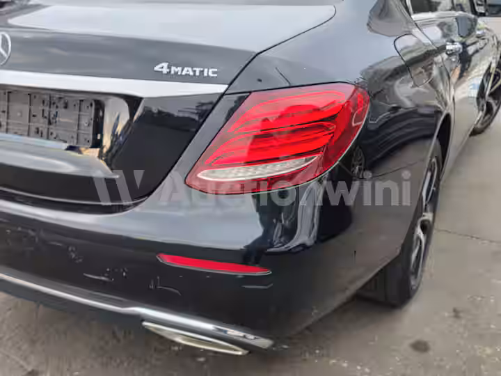 Mercedes Benz E Class 2020 — 8