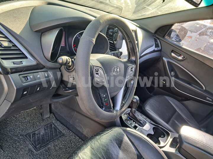 Hyundai SantaFe 2013 — 31