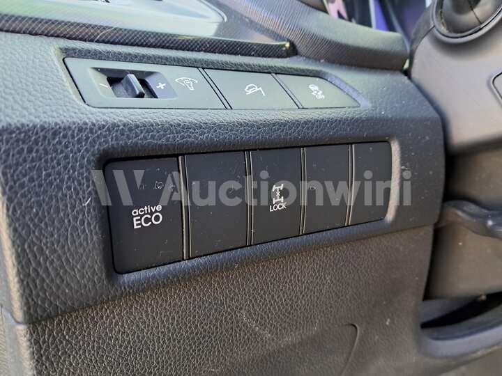 Hyundai SantaFe 2013 — 32