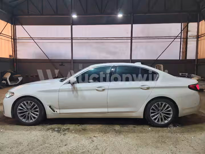 BMW 5 Series G30 2023 — 3