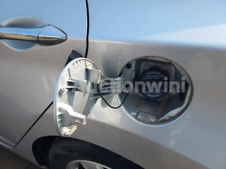 Hyundai Avante 2013 — 16