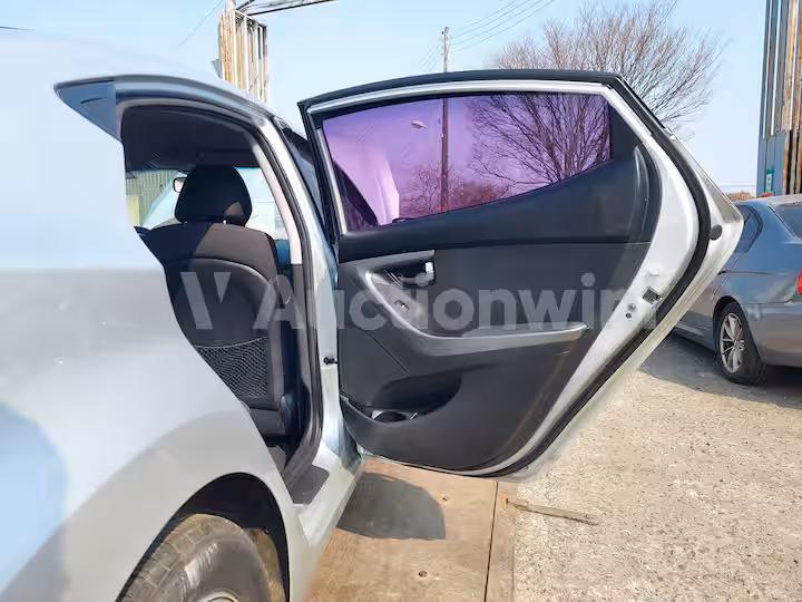 Hyundai Avante 2013 — 31