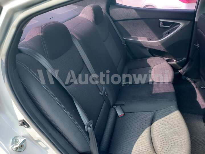 Hyundai Avante 2013 — 33