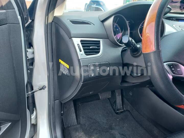 Hyundai Avante 2013 — 46