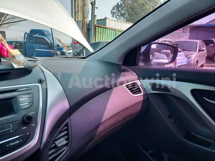 Hyundai Avante 2013 — 51