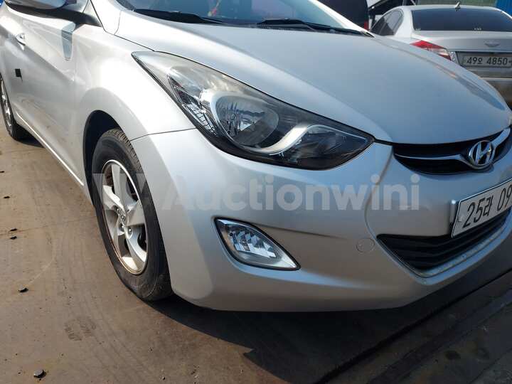 Hyundai Avante 2013 — 8