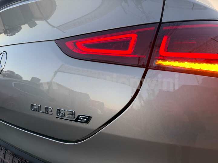 Mercedes Benz GLE Class 2021 — 15