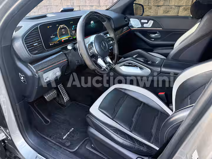 Mercedes Benz GLE Class 2021 — 28