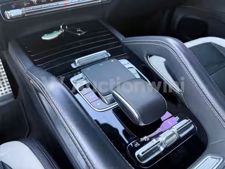 Mercedes Benz GLE Class 2021 — 33