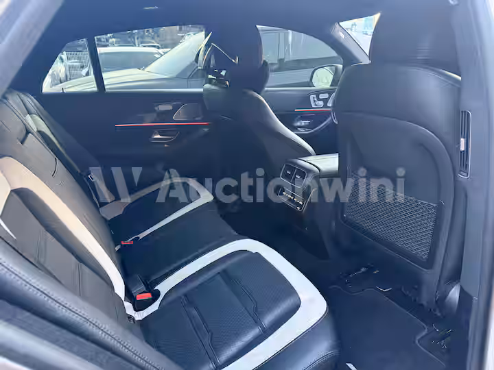 Mercedes Benz GLE Class 2021 — 46