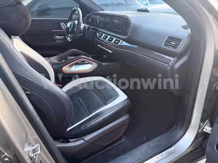 Mercedes Benz GLE Class 2021 — 48