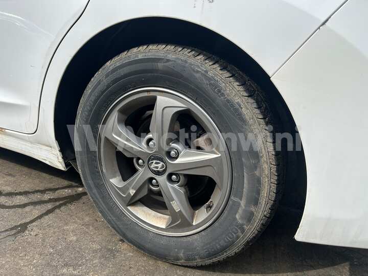 Hyundai Avante 2016 — 15