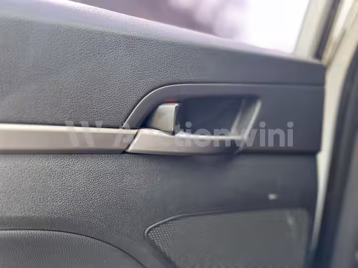 Hyundai Avante 2016 — 17