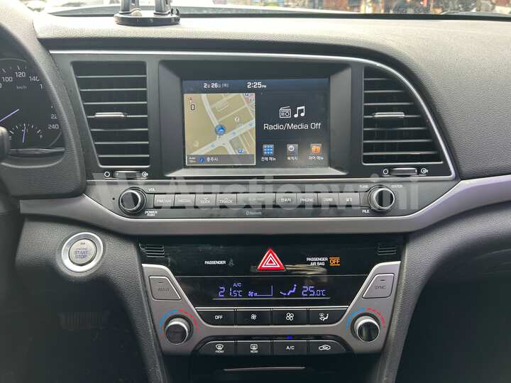 Hyundai Avante 2016 — 19