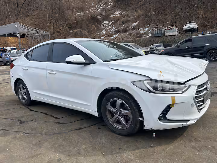 Hyundai Avante 2016 — 3
