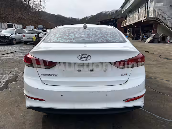 Hyundai Avante 2016 — 5