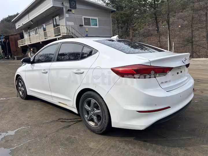 Hyundai Avante 2016 — 6
